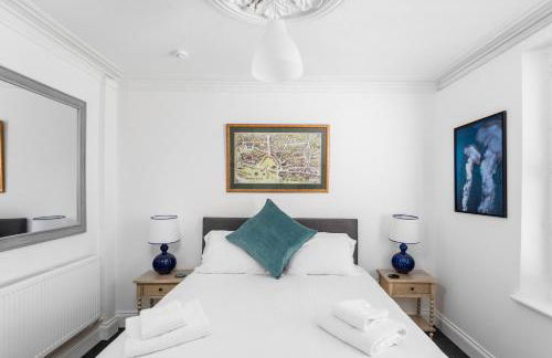 Superb location, character filled apartments by MyCityHaven - Foto 36