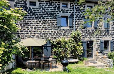 Grande ferme de 250m2 rénovée au charme rustique - Foto 1