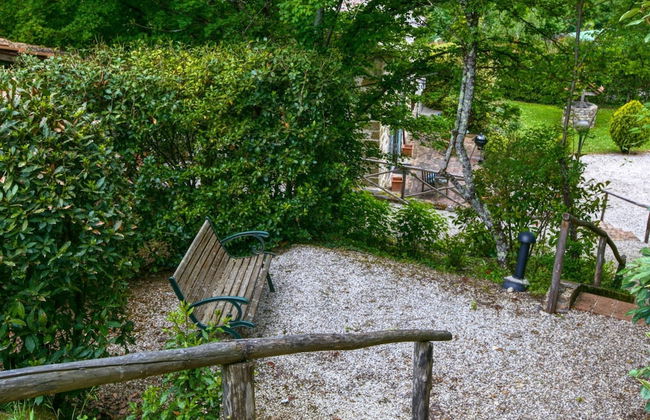 Holiday House with Pool & Large Garden Overlooking Lake near Tuscany - Photo 31