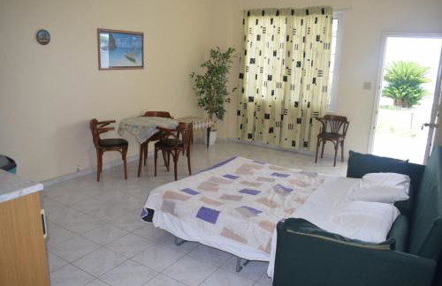 Miloi Rooms and Apartments - Photo 11