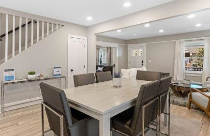 Luxe Backyard Oasis w/ Hot Tub Chic Design South Park Sanctuary - Foto 13