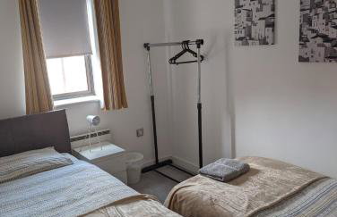 2 Bedroom 2 Bath Apartment, sleeps 4, Town Centre - Foto 9