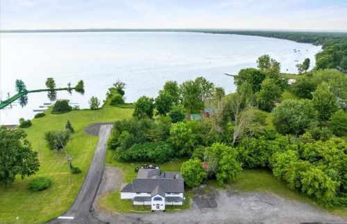 Whitewater The Genoa on Oneida Lake Sleeps 8 - Photo 1