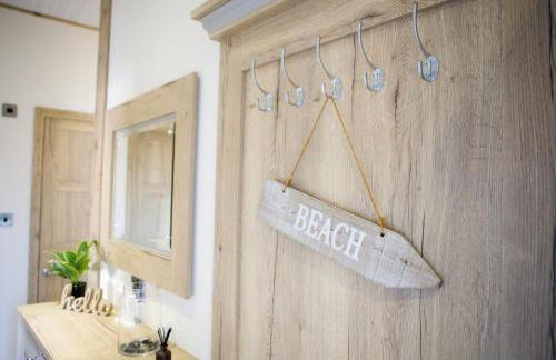 6 Berth Luxury Lodge in Christchurch, Dorset - Photo 12