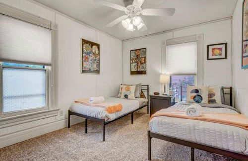 Tiger Lair Walk to CC Historic Downtown COS 4BR - Foto 30