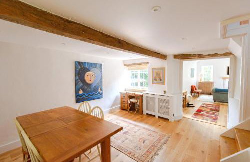 Beautiful 3BD Thatched Stone Cottage Kettering - Photo 14