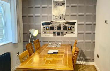 Large 5 bed detached house near Stansted Airport with Parking for 2 vehicles! Stansted Stays - Foto 30