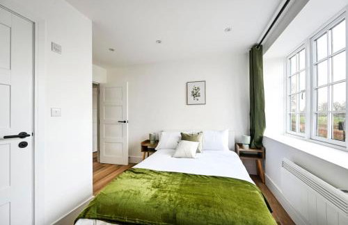 Historic 2-Bed Hideaway Near Hampton Court Palace - Foto 6