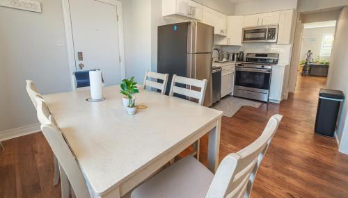 Central 2BR Private Stay Near Airport & Cafés - Foto 2