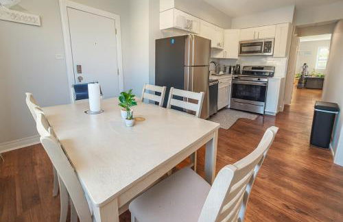 Central 2BR Private Stay Near Airport & Cafés - Foto 2