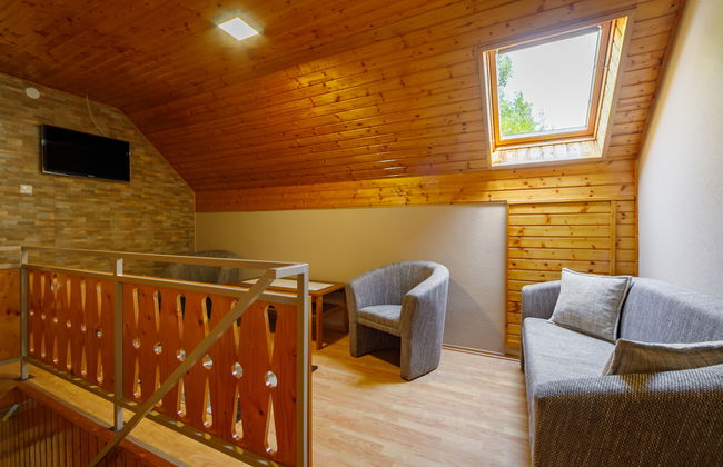 3 bedroom Apartment in Balatonszárszó with swimming pool and garden - Photo 12