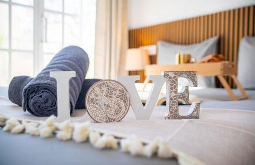 High-End Boutique Executive Apartment - Fuengirola Center - Photo 2