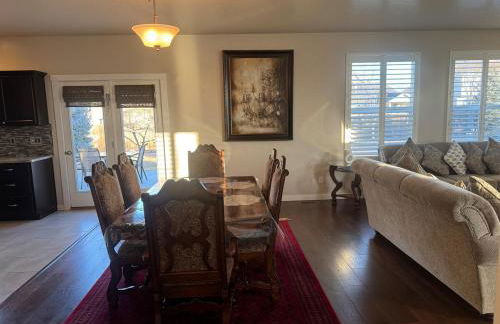 Spacious 4BR Retreat-Lush Garden - Foto 11