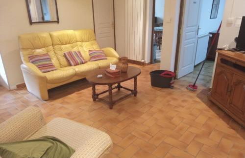 F2 classé 3 étoiles vue montagne, extérieur clos - Foto 2