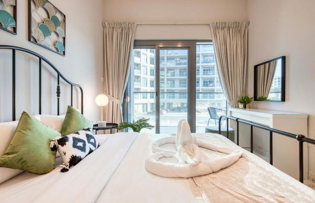 Elite LUX Holiday Homes - Stylish 1 BR Pool World Class Gym in Dubai South - Photo 13