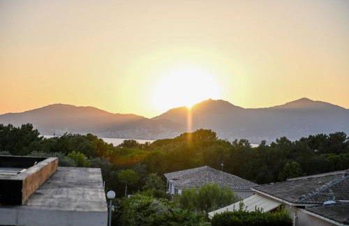 Résidence Porticcio Vacations Vue Mer Piscine & Jacuzzi - Foto 13