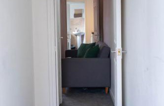 5BR House, Free Parking, Fast Wi-Fi, Sleeps 10 - Foto 14