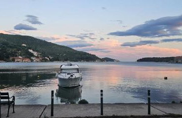 Seaview Apartment with Free Garage Parking 2 min to Beach Zaton near Dubrovnik - Photo 42