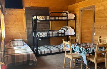 Granja escuela con bungalows Familias y grupos Parking privado gratuito - Foto 5