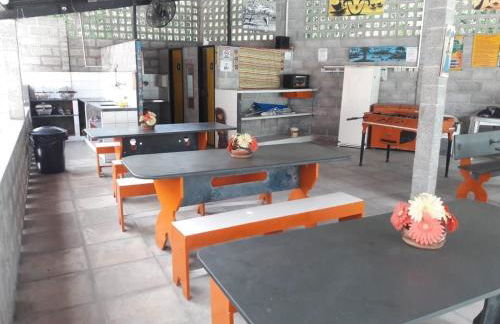 FLATS na Praia do Rio Âmbar, 40 m da praia, com 60 m2, cozinha completa, 2 quartos com ar condicionado, acomoda 8 pessoas, piscinas, área de lazer, WIFI, caseiro, ambiente familiar. - Foto 14