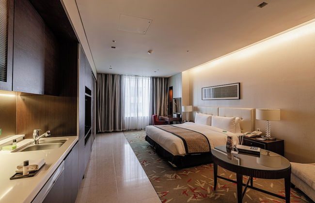 Oakwood Premier Coex Center - Photo 32