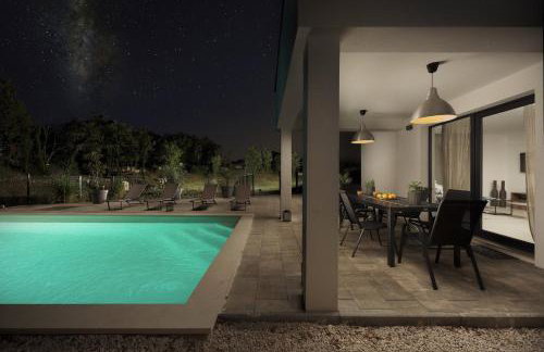 Villa San Polo Max near Pula up to 8 people with heated pool & pet friendly - Foto 11