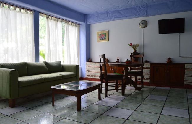 Eco Suites Uxlabil Guatemala City - Photo 29