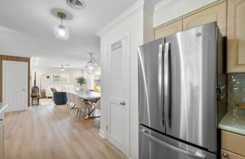 Chic Coastal - Heated Pool per request, Near PGA & Everything! - Foto 27