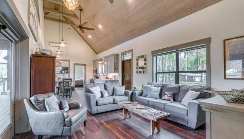 Riverfront Fishers Paradise in Florida with Dock! - Foto 5