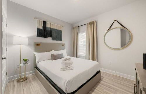 4 Bedroom Sleeps 10 Beach Resort pool, Golf Cart included! Sunsets - Foto 16