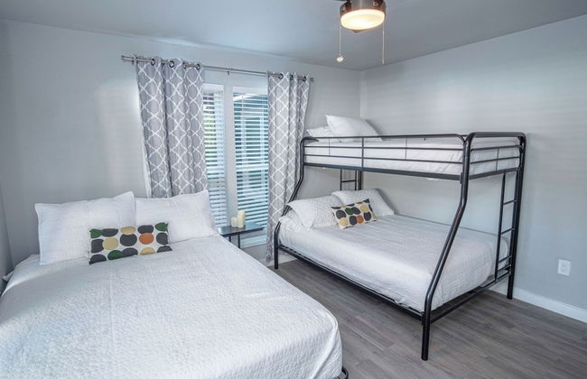 Stylish 4 Br/2ba Renovated Home Near Downtown - Foto 7