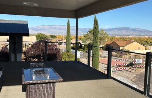 House in the Palisades Hills with City and Mountain views - Foto 39