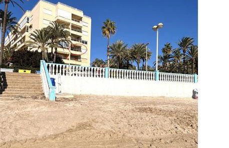 Apartamento primera línea playa Torrevieja El Palmeral - Foto 2