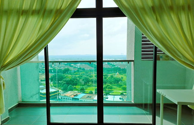 JB Bukit Indah Skyloft Suites - Photo 10