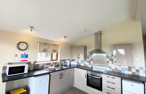 Ochil 10 with Private Hot Tub - Fife - Loch Leven - Lomond Hills - Photo 5