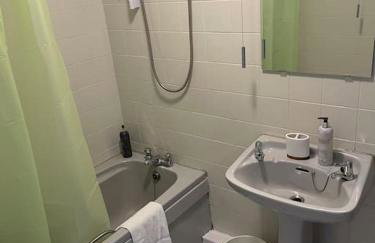 Rotherham,Meadowhall,Magna,Utilita Arena,with WIFi and Driveway - Foto 11