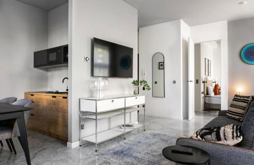 H11 Aparthotel - Photo 94