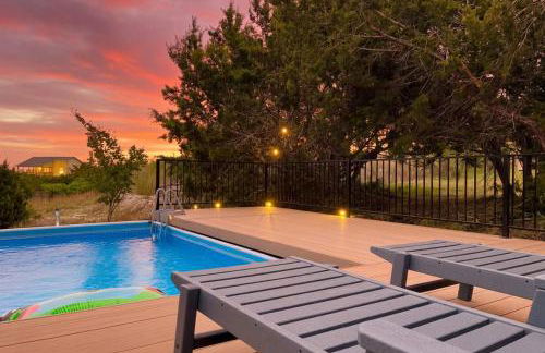 The Outlook - Spa and deck views of Hill Country - Foto 13