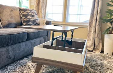 Near Downtown- Kitchen-washerdryer-parking - Foto 22