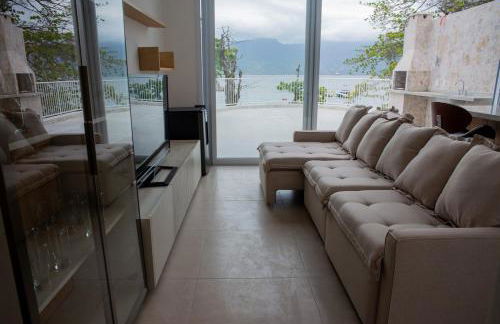 Paraíso Pé na Areia - Casa com 3 Suítes na Praia - Foto 11