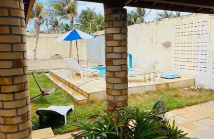 Maravilhosa casa com piscina - Foto 19