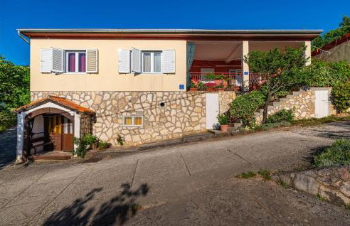 3 Bedroom Stunning Home In Modric - Photo 8