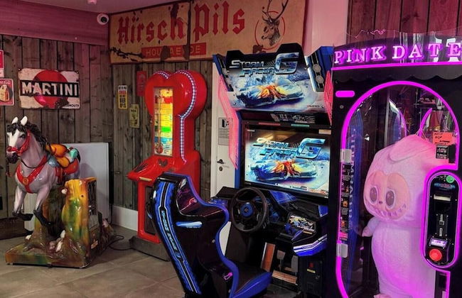 Magnificent Luxury Chateau in Vast Garden with Sauna & Hot Tubs - Photo 69