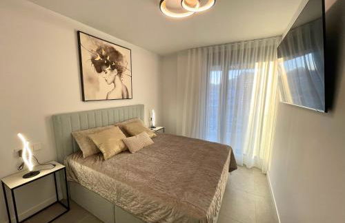 Modern 3-Bedroom with Padel and Pool Access - Photo 10