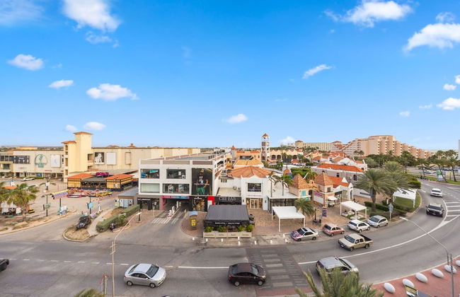 Modern Corner Unit Pool Steps From Palm Beach - Foto 16