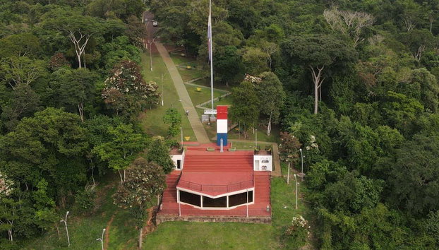 Saltos del Monday, Parque Aventura e Hito de las Tres Fronteras - Foto 2, Mirador del Hito de las Tres Fronteras