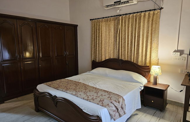 De Royale Summit Home Stay - Photo 2