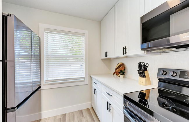 Charming Florida Beach Home w King Bed Patio - Photo 25