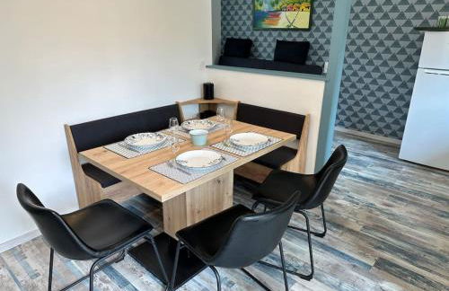 Les hirondelles au bord de l'eau - Foto 5