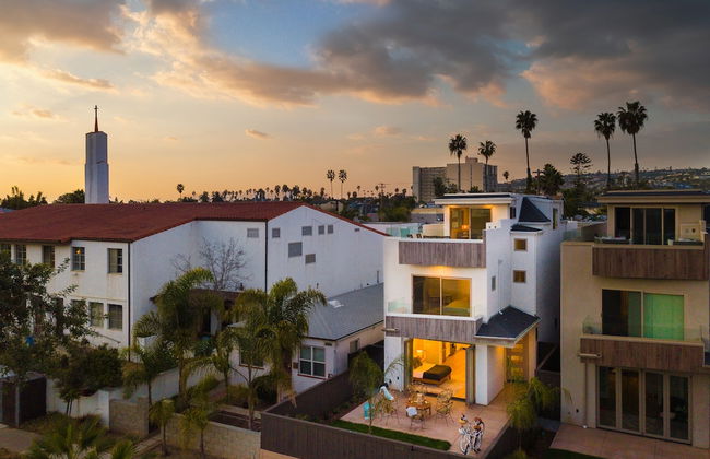 Skyline By Avantstay Modern Beach Retreat w/ Spacious Patio & Rooftop Views - Photo 39